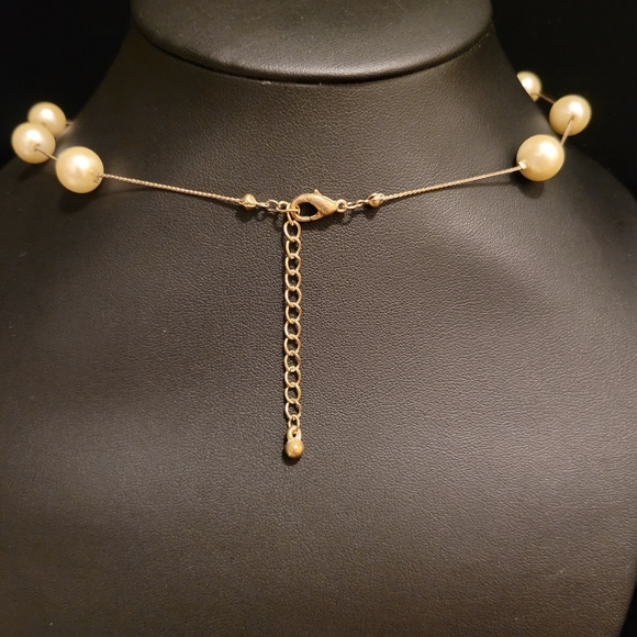 Vintage Faux Pearl Necklace - Picture 5 of 5